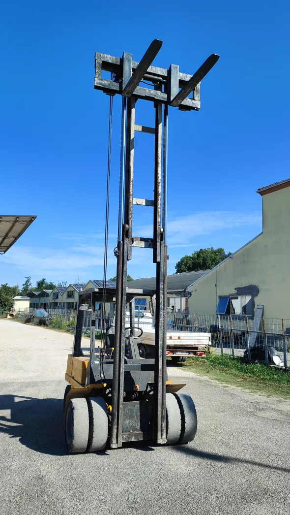 CARRELLO ELEVATORE OM DI 40 C