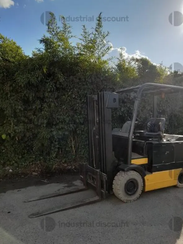 4#9140 Carrello elevatore OM E25 AC