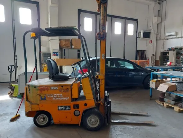 2#7899 Carrello elevatore Om E15C