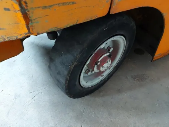 2#7899 Carrello elevatore Om E15C