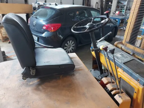 2#7899 Carrello elevatore Om E15C