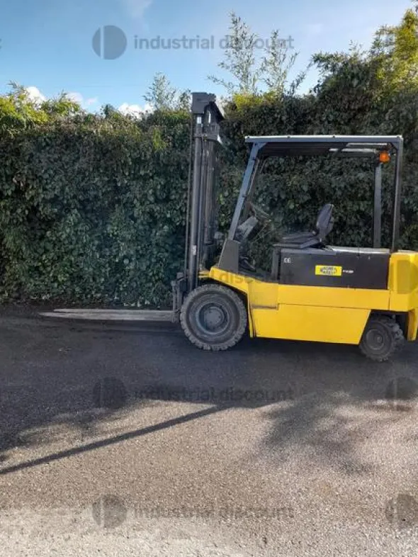 2#9140 Carrello elevatore OM E50N