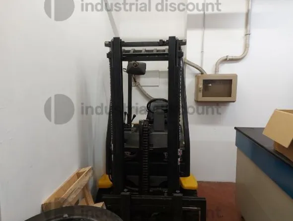 4#8564 Carrello elevatore OM e transpallet