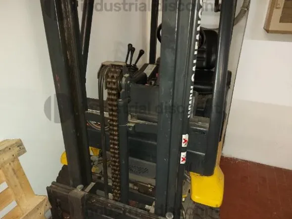 4#8564 Carrello elevatore OM e transpallet