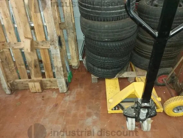 4#8564 Carrello elevatore OM e transpallet