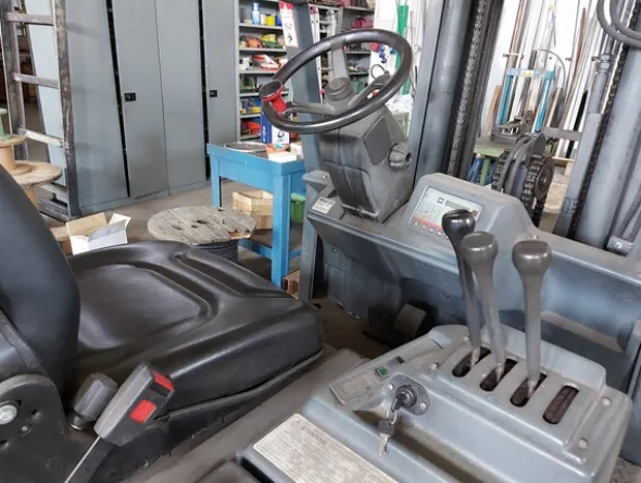 1#7899 Carrello elevatore OM EU30