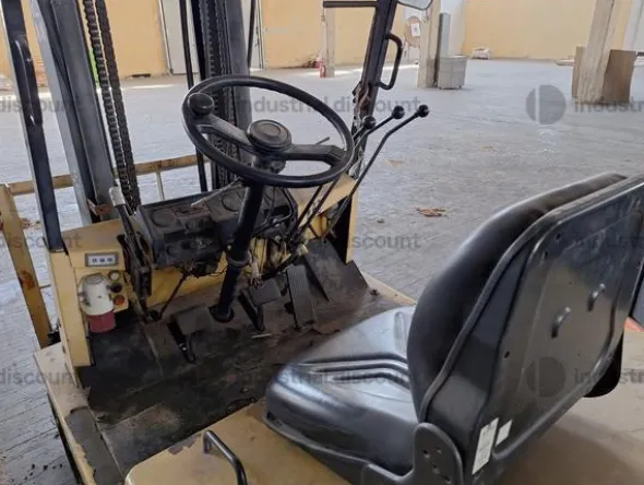 23#10019 Carrello elevatore TCM