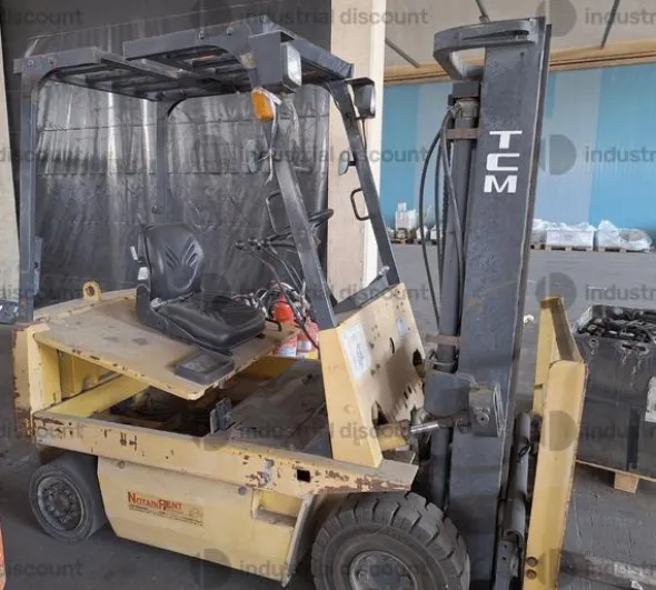 23#10019 Carrello elevatore TCM
