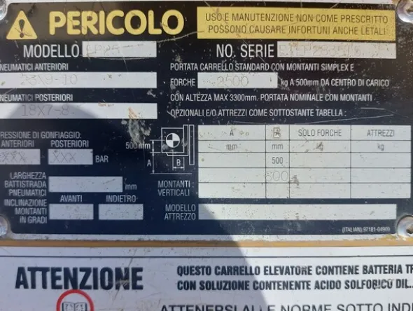 1#8225 Carrello sollevatore elettrico Caterpillar EP25