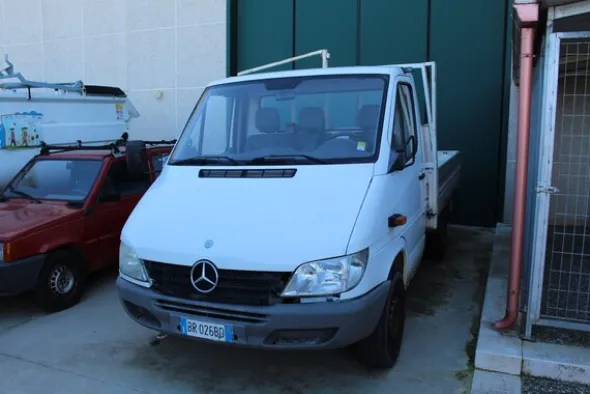 3#6883 Cassone Daimler Chrysler
