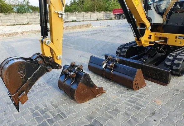 CATERPILLAR 302.7 D CR