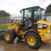 2015 CAT 908M pala gommata