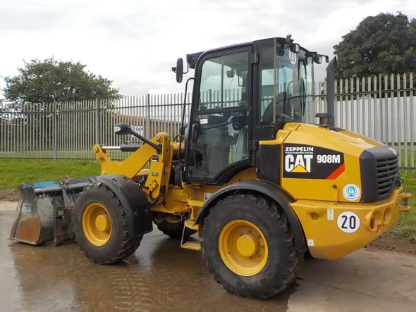 2015 CAT 908M pala gommata