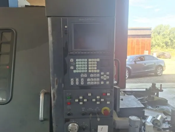 1#8413 Centro di lavoro Mazak VTC250