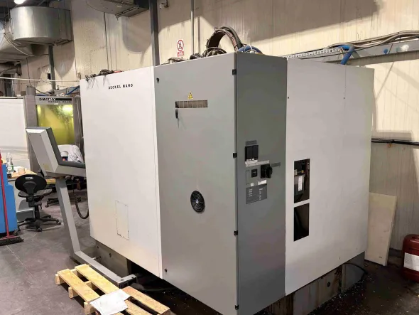 Centro di lavoro verticale CNC DECKEL MAHO DMC 63 V
