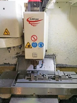 Centro di lavoro verticale FADAL VMC 2216 FX