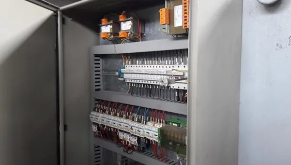 4#4360 Cesoia oleodinamica ad angolo variabile CNC