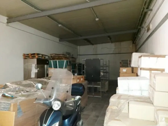 1#6885 Cessione compendio aziendale di società dedita a distribuzione farmaci