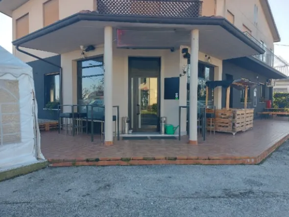 1#8218 Cessione di azienda esercente l'attività di bar