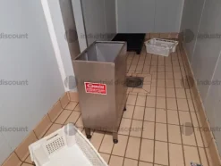 22#9389 Ceste bianche per alimenti e pedana in acciaio inox