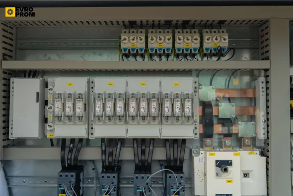 Chiller Climaveneta 311/327 kW | pompa di calore| Nuovo