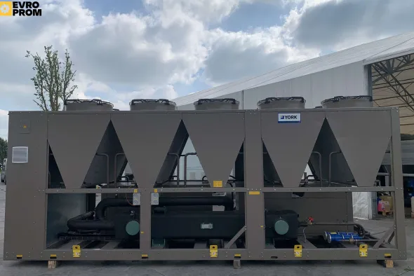 Chiller York 535 kW | R1234ze | EC-fans | 2024 | Nuovo