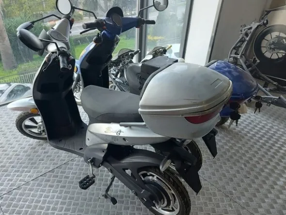 2#6138 Ciclomotori elettrici Swift e minimoto