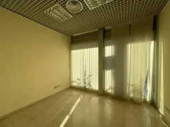 #15114 Cinque locali per ex istituto di credito