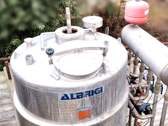 cisterna inox agitata e riscaldata usata