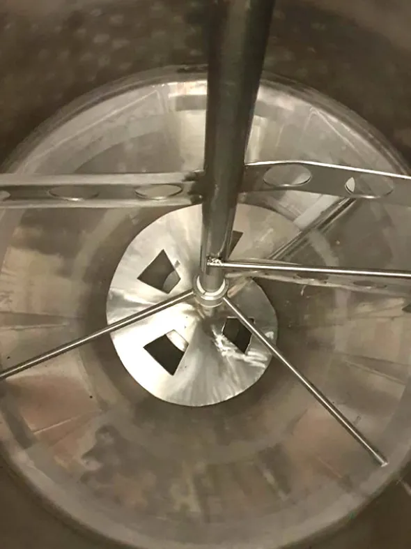 cisterna inox agitata e riscaldata usata