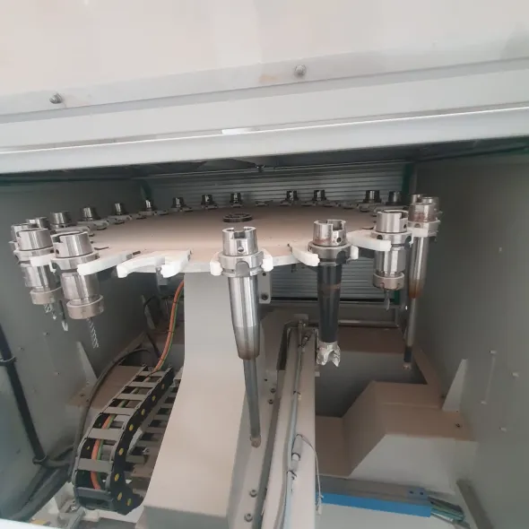 CNC SYSTEM ROBOT 5 ASSI IN CONTINUO