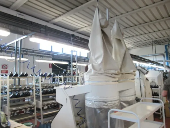 1#5971 Compendio beni mobili per produzione di calzature