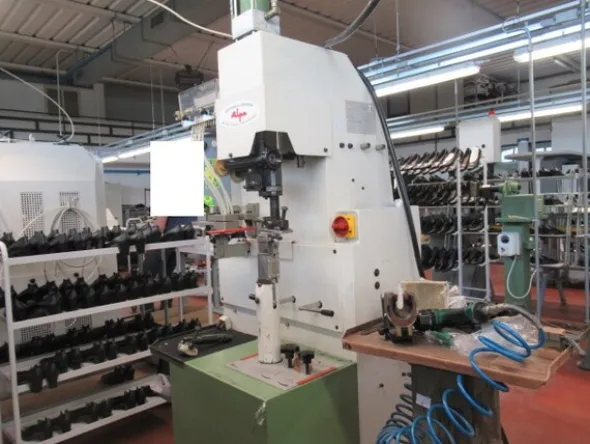 1#5971 Compendio beni mobili per produzione di calzature