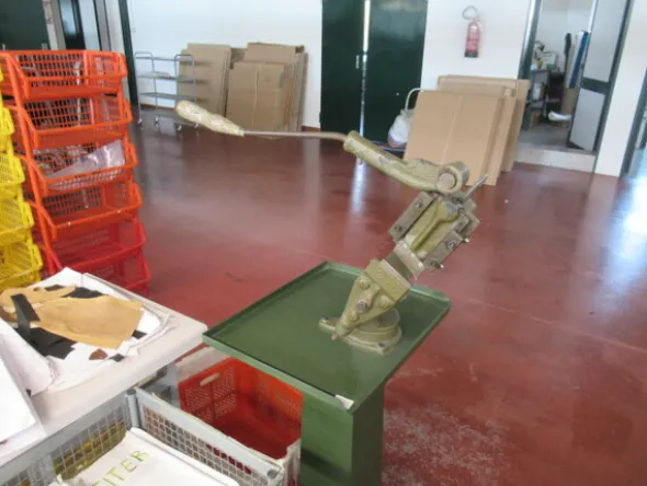 1#5971 Compendio beni mobili per produzione di calzature