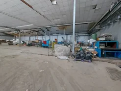 1#8496 Compendio mobiliare per produzione elementi radianti