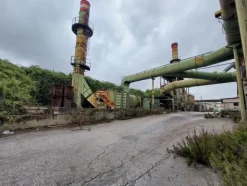 1#8496 Compendio mobiliare per produzione elementi radianti