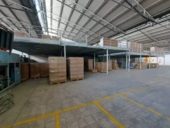 1#8496 Compendio mobiliare per produzione elementi radianti