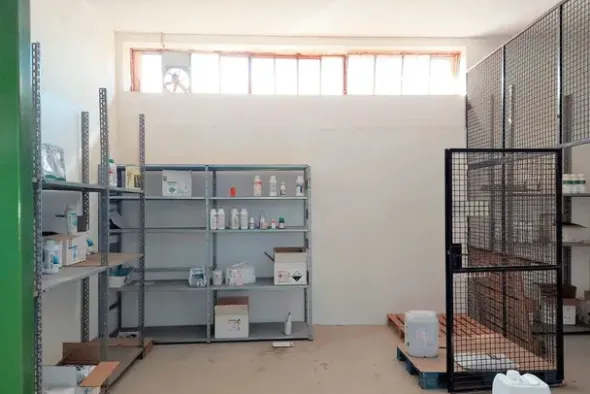 #20410 Complesso artigianale con cortile e pertinenze