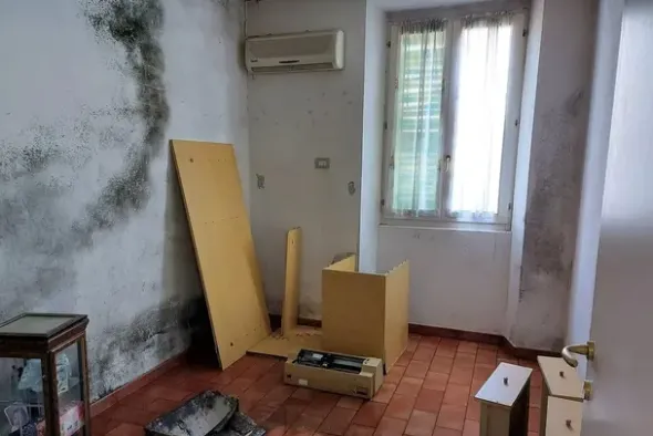 #19429 Complesso artigianale con cortile e pertinenze