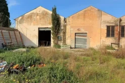 #19453 Complesso artigianale con cortile e pertinenze
