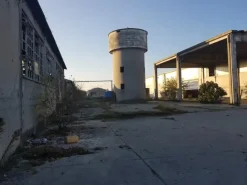 #5233 Complesso artigianale con magazzino e spogliatoi annessi