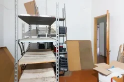 #21456 Complesso commerciale con cortile e pertinenze