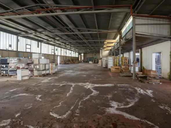 #24062 Complesso industriale in posizione strategica