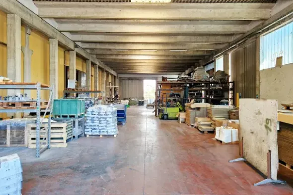 #20883 Complesso produttivo con capacità edificatoria residua