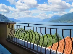 #2537091 Complesso turistico sul lago di Como