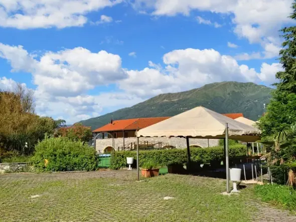 #2537091 Complesso turistico sul lago di Como