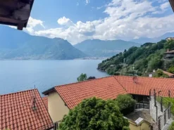 #2537091 Complesso turistico sul lago di Como