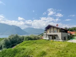 #2537091 Complesso turistico sul lago di Como