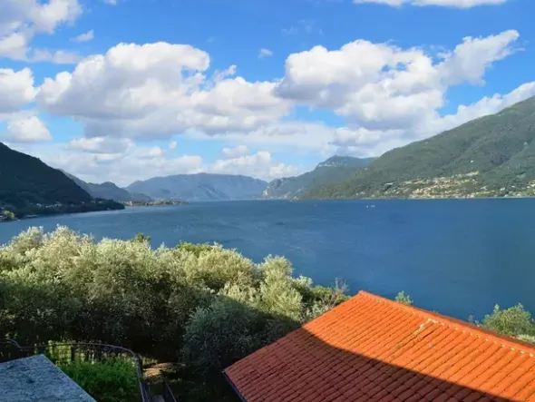 #2537091 Complesso turistico sul lago di Como