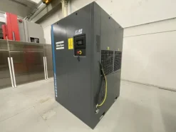 Compressore a vite usato ATLAS COPCO GA 110 VSD